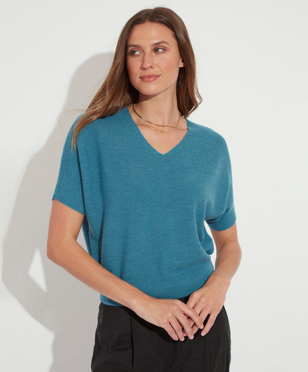 Essential V Pullover
